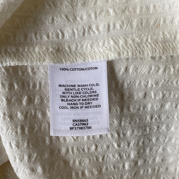 🇺🇸BP White Ruffle Top - Picture 5 of 6